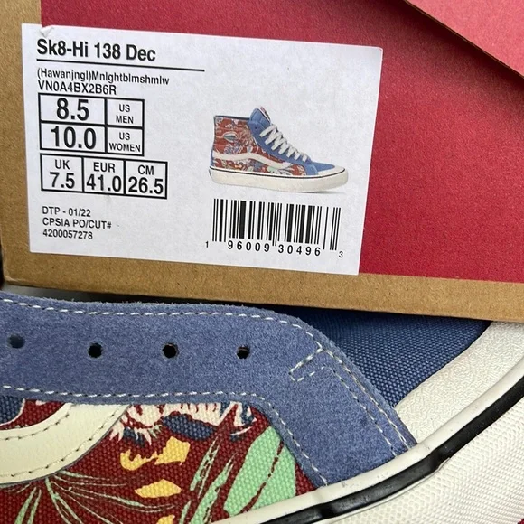 Vans Sk8-Hi 138 Dec
(Hawanjng|)Mnlghtblmshmlw
VNOA4BX2B6R
Men’s sneakers - Picture 16 of 16